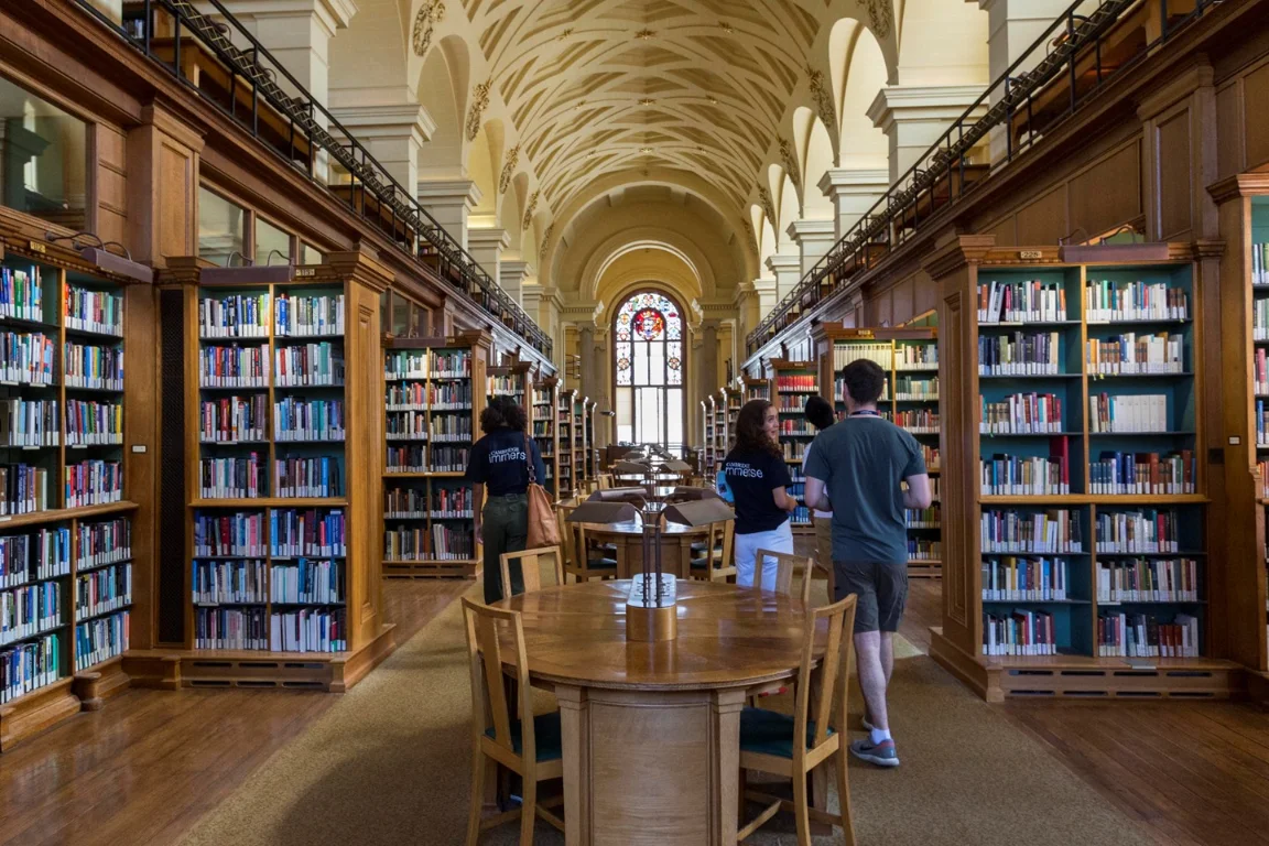 Banner tabara de vara Literatura Engleza Cambridge_Your Education Shape_Your Educational Consultant